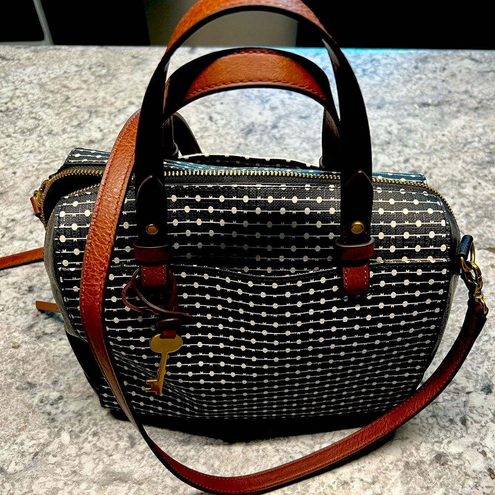 Authentic Fossil Sydney Black & White Satchel.